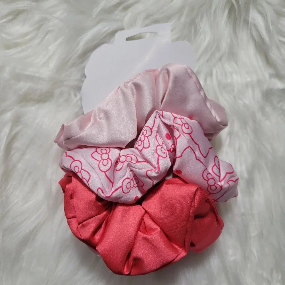 Hello Kitty x Kitsch Scrunchie Set